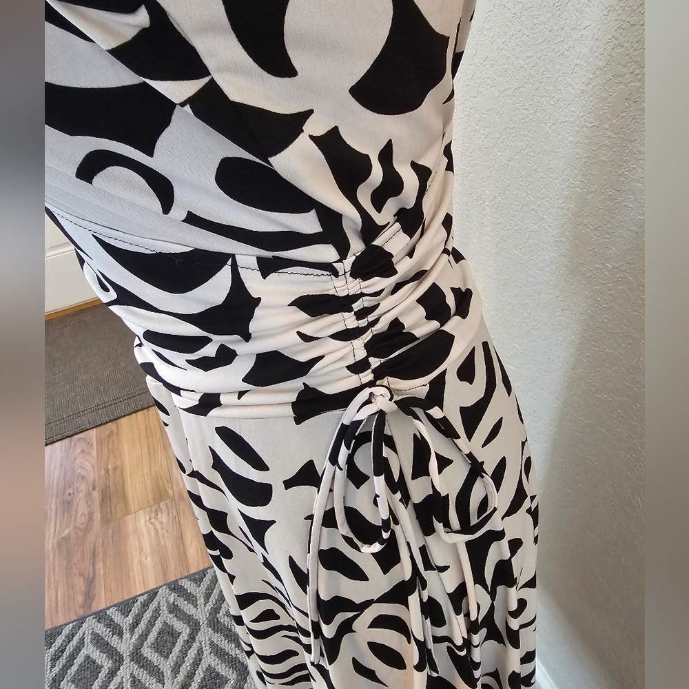 Faux Wrap Dress - Picture 3 of 6